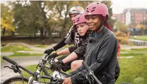  ?? Livia Lazar ?? Ocean, Luke and Martyn from Xavarian College on their bikes