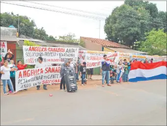  ??  ?? El seccionale­ro Gustavo Centurión afirmó que quieren cargos para los reducteños en el Hospital General Pediátrico Niños de Acosta Ñu.