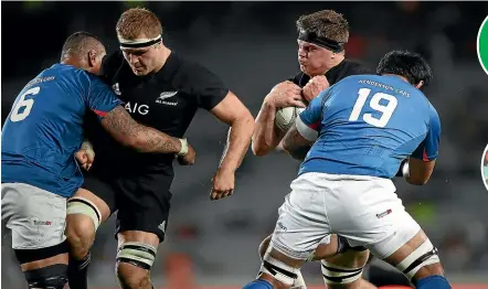  ??  ?? Sam Cane, left, and Scott Barrett in action in 2017 at Eden Park in the last of seven tests the All Blacks have played against Samoa. GETTY IMAGES
Bill Beaumont
Agustin Pichot