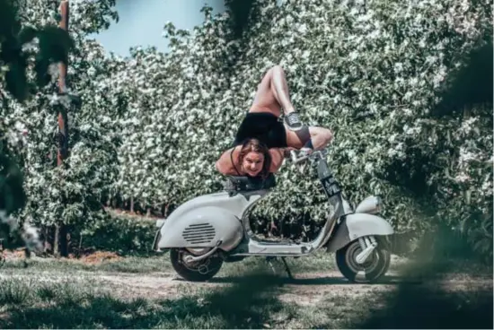  ?? FOTO INSTAGRAM JENTHE VAN HOUDT ?? Op Instagram gebruikt de Hasseltse Jenthe Van Houdt haar twintig jaar ervaring om haar volgers te betoveren.