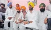  ?? HT PHOTO ?? AAP leader Sukhpal Singh Khaira (2nd from right) talking to the media in Rupnagar on Sunday.