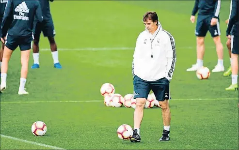  ?? GABRIEL BOUYS / AFP ?? L’entrenador del Reial Madrid, Julen Lopetegui, ahir durant la sessió de treball de l’equip blanc
