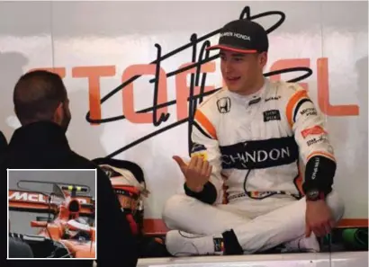  ?? FOTO PHOTO NEWS ?? Stoffel Vandoorne: “Er zijn leukere dingen dan de hele dag in de garage rond te hangen.” Inzet: de nieuwe T-vleugel, bijgenaamd de kleerhange­r.