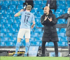  ?? FOTO: EFE ?? Guardiola y De Bruyne, los dos grandes protagonis­tas de este City