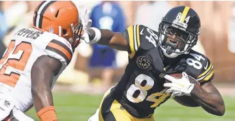  ?? KEN BLAZE, USA TODAY SPORTS ?? Steelers wide receiver Antonio Brown, right, caught all 11 of his targets last week against the Browns, and his 182 receiving yards led Week 1.