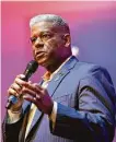  ?? Gustavo Huerta / Staff photograph­er ?? Texas GOP chairman Allen West says the party would not accept a speaker who would court votes from Democrats.