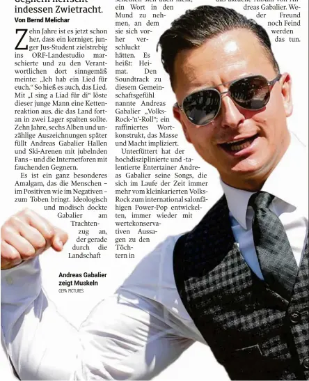  ??  ?? Andreas Gabalier zeigt Muskeln