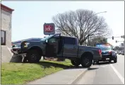  ?? ED BOOTH — ENTERPRISE-RECORD ?? A pickup blocks the sidewalk and bike lane in front of Jack in the Box at 2542 The Esplanade in Chico on Thursday. The driver apparently lost control and struck a wall in front of the restaurant, but did not appear to be injured.