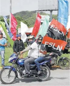  ??  ?? ► Miembros del Frente Sandinista en Ninidirí.