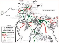  ??  ?? A la izquierda, esquema del Desembarco de Alhucemas; a la derecha, recorte del periódico La Nación que ilustra el momento en el que Fiscer es trasladado herido tras el combate en Los Morabos el 10 de mayo de 1926.