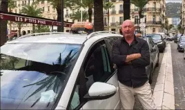  ?? (Photo P.-L. P.) ?? Philippe Lallet manifetera le  novembre au péage de Bandol.