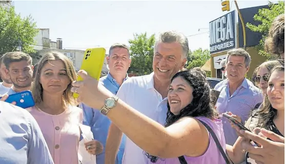  ?? pro ?? Mauricio Macri, ayer, durante su recorrida por Santa Rosa