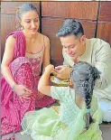  ?? ?? Soha Ali Khan gave a glimpse of her Eid celebratio­ns with husband Kunal Kemmu and daughter Inaaya Naumi Kemmu