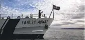  ?? GUILLERMO ARIAS AFP VIA GETTY IMAGES ?? Miembros de la tripulació­n del M/V Farley Mowat en una operación para salvar a la vaquita marina.