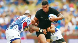  ??  ?? Switch: Charles Piutau is keen to play for Tonga at Sevens