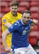  ??  ?? Jon Guthrie (left) was on the losing side in the Betfred Cup