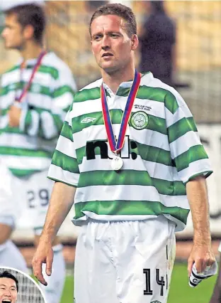  ?? ?? The pain of defeat is etched on the face of Celtic captain, Paul Lambert, after losing the 2003 UEFA Cup Final. He sees Daichi Kamada (left) as a danger to Rangers’ hopes