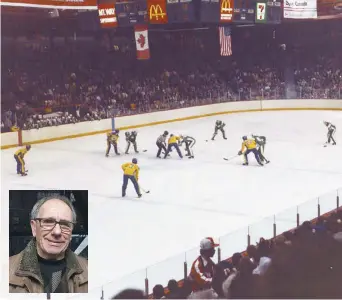  ?? - Archives et Acadie Nouvelle: Stéphane Paquette ?? Les Aigles Bleus de l’Université de Moncton ont patiné dans le Colisée en 1982. En médaillon, Allan Power.