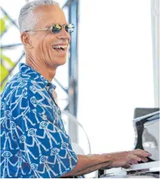  ?? FOTO: BRUNO BEBERT/DPA ?? Jazzpianis­t Keith Jarrett ist ein Meister der Improvisat­ion. Jedes seiner Konzerte ist ein neues Werk.