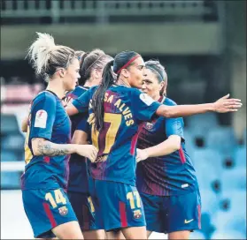  ?? FOTO: FCB ?? Las jugadoras del Barça celebran una diana en el Miniestadi durante un partido de Liga