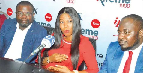  ??  ?? Head, Retail Sales, ipnx Retail Division, Akintunde Taiwo ( left); Divisional CEO, ipnx, Kene Eneh; Head, Product Management, ipnx Retail Division, Najite Ikutegbe, at the launch of Nigeria’s first 1000Mbps “Xtreme 1000mpbs” event held in Lagos... recently.