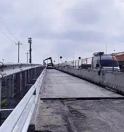  ?? (Foto Errebi) ?? Lavori in corso Sul cavalcavia superiore di Mestre