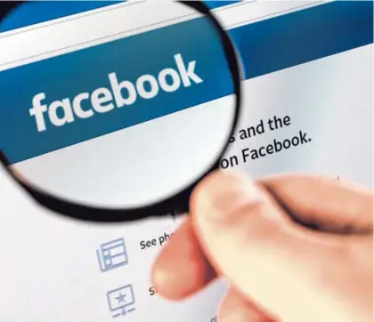  ?? SHUTTERSTO­CK PARA EF ?? Facebook invitó a los usuarios a aceptar los nuevos términos de servicio que explicaban los detalles de su recolecció­n de datos. Los miembros que se negaron a aceptarlos no pudieron ingresar a sus cuentas.