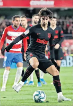  ??  ?? João Félix, durante el partido del pasado sábado contra el Granada.