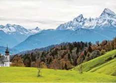  ?? Foto: Lino Mirgeler, dpa ?? Am Watzmann (rechts) stürzte vor wenigen Tagen eine 39 Jahre alte Frau 200 Meter in die Tiefe und starb.