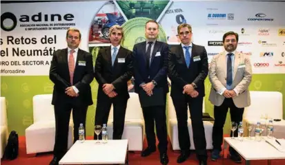  ??  ?? De izquierda a derecha: Marcos Fernández (Cooper Tire España y Portugal), Riccardo Costa (Al Dobowi), Raúl Jiménez (Nexen Tire), Jorge Rodríguez, (Hankook España) y Juan Orellana (Zenises mercado Ibérico).