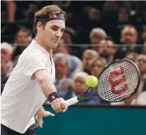  ?? AP FOTO ?? CENTURY. Roger Federer has two chances to win his 100th title this year—the Paris Masters and the ATP Finals in London.