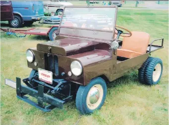  ??  ?? The Farm-O-Road could be used as a light farm tractor, a small pickup or carry passengers.