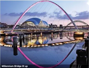  ??  ?? Millennium Bridge lit up