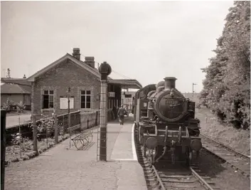  ??  ?? Right: Ivatt ‘2MT’ 2-6-2 tank No. 41222 of Bletchley shed stands in Newport Pagnell station after arrival with the 12.25pm from Wolverton on June 27, 1964. The branch line closed from September 7 that year, but No. 41222 was transferre­d away and survived until December 1966.
