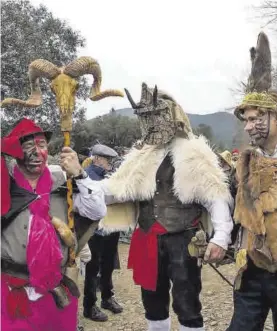  ?? ?? `Rejuijus'. Los personajes del Carnaval hurdano, en una edición anterior