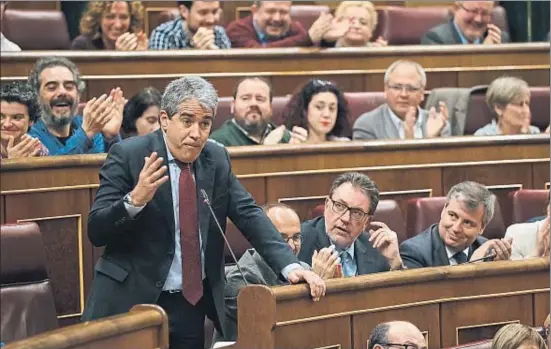  ?? DANI DUCH ?? Los diputados y senadores del renovado Partit Demòcrata en el Congreso de los Diputados el día de su reciente constituci­ón