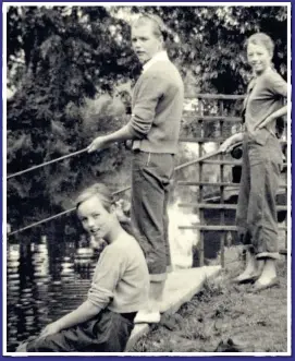  ??  ?? FISHING EXPEDITION: Christine with two aunts, Betty and Pam