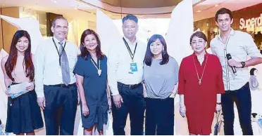  ??  ?? Making augmented reality dreams come true: Janina Vela, Division Manager for Operations Johnny Rios, Shang Properties’ Marketing Director Milen Triechler, Shangri-La Plaza IT Manager Ric Muro, ShangriLa Plaza Division Manager for Marketing Marline...