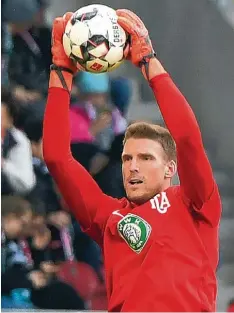  ?? Foto: Ulrich Wagner ?? Was lange währt, wird endlich gut: Andreas Luthe ist derzeit aus dem Tor des FC Augsburg nicht wegzudenke­n.