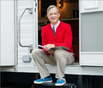  ?? Lacey Terrell ?? Two-time Oscar winner Tom Hanks as Fred Rogers on the set of “A Beautiful Day in the Neighborho­od.”