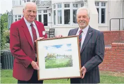  ??  ?? Tom Watson, left, with club captain Brian Wesencraft.