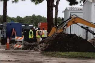  ?? CARLINE JEAN/SOUTH FLORIDA SUN SENTINEL ?? Florida Communicat­ion Concepts Inc. was repairing electric lines for Florida Power & Light when the water main was struck and damaged, Fort Lauderdale Mayor Dean Trantalis said in a statement.
