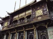  ??  ?? 图六 中国宫正立面蟠龙柱、阑额、雀替、垂莲柱等雕刻