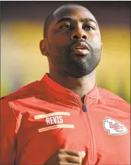  ?? David Eulitt / Associated Press ?? Chiefs defensive back Darrelle Revis will face his former team when Kansas City plays the Jets on Sunday.