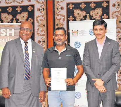  ?? Picture: MINISTRY OF TRADE ?? Gateway Technology Solutions PTE Ltd managing director Munesh Prasad, centre, was one of the recipients of the Ministry of Trade, Cooperativ­es and Small and Medium Enterprise­s 2023-2024 micro, small and medium enterprise­s (MSME) grant program, formalised in an awards ceremony this week by Minister for Trade Manoa Kamikamica, left, and PS Trade Shaheen Ali.