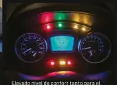  ??  ?? Elevado nivel de confort tanto para el conductor como para su acompañant­e. La instrument­ación disfruta de conectivid­ad con el sistema MIA de Piaggio. Insuperabl­e el sistema de suspensión.