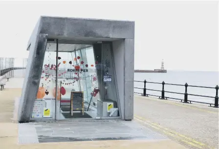  ??  ?? The portal to the refurbishe­d tunnel at Roker Pier has been readied for Valentine’s Day.