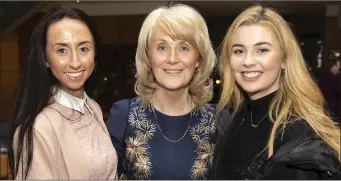  ??  ?? Carol Buckley with past pupils Becky Johnston and Sarah Byrne.