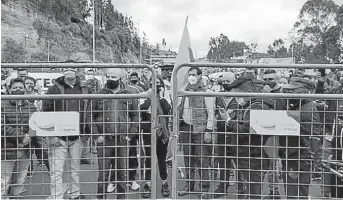  ??  ?? Un plantón realizado la semana pasada en la frontera con Colombia.