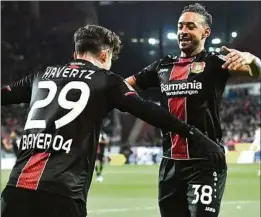  ??  ?? Jubeln Kai Havertz (l.) und Karim Bellarabi heute in Russland auch? Wenn die beiden wieder zaubern, dann ist dies mehr als ein frommer Wunsch.